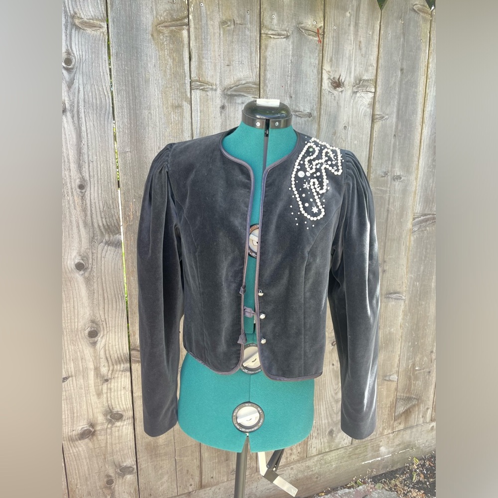 Vintage velvet jacket with puff sleeves🌷✨